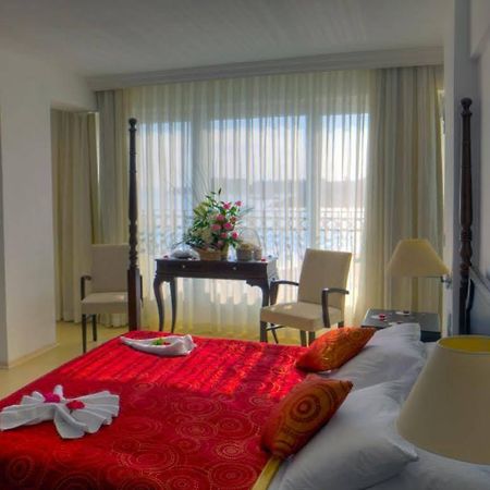 Ada Beach Hotel Karavas  Екстер'єр фото
