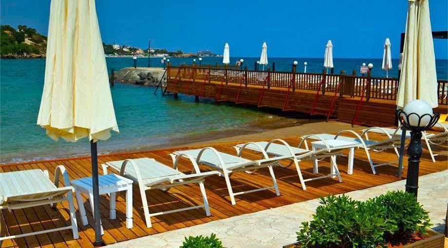 Ada Beach Hotel Karavas  Екстер'єр фото
