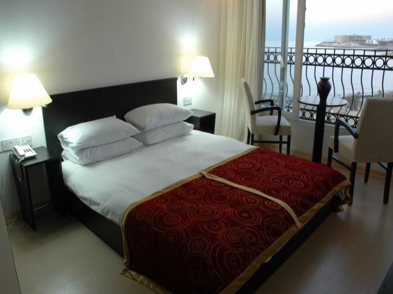 Ada Beach Hotel Karavas  Екстер'єр фото