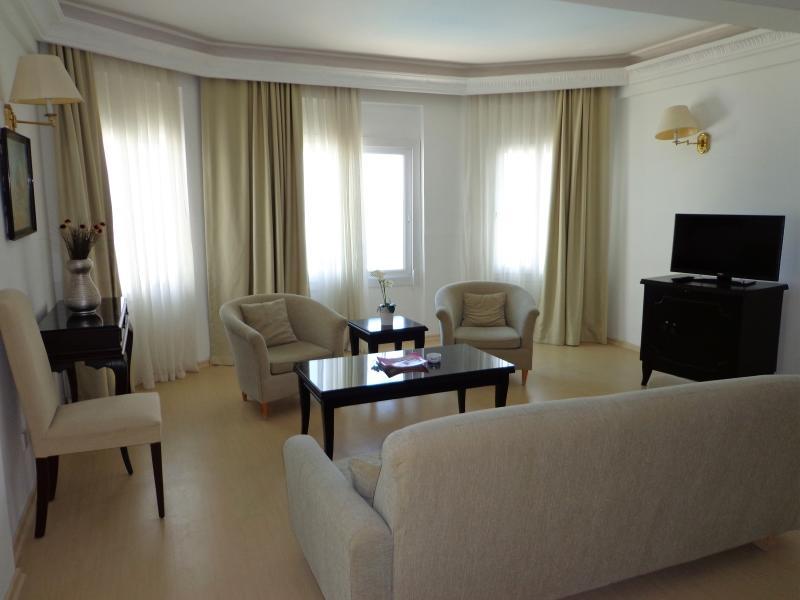 Ada Beach Hotel Karavas  Екстер'єр фото